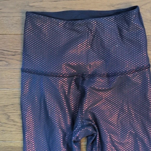 Beyond Yoga Spot On High Waisted Metallic Polka Dot Leggings Size XS - Picture 6 of 9